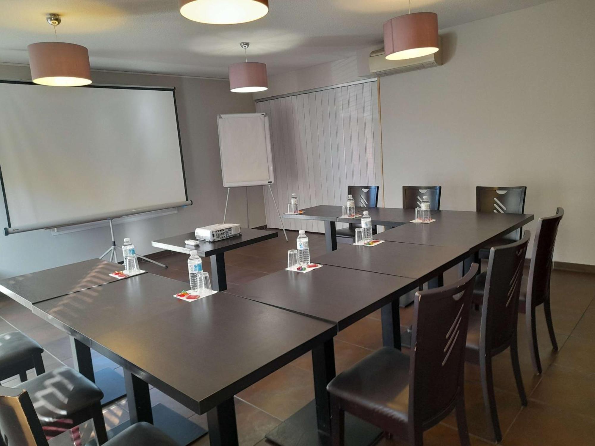 Brit Hotel Confort Montauban Zewnętrze zdjęcie