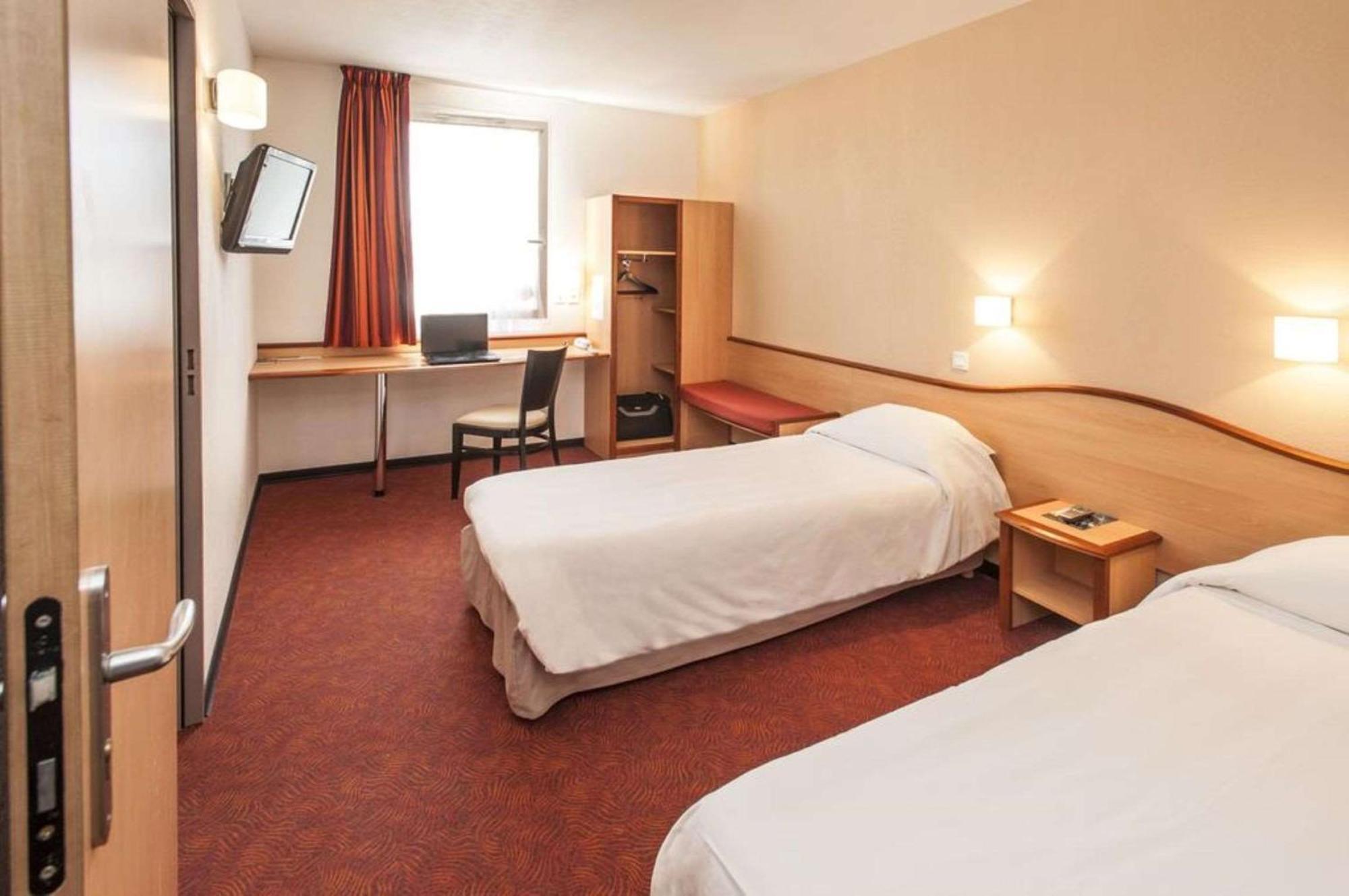 Brit Hotel Confort Montauban Zewnętrze zdjęcie