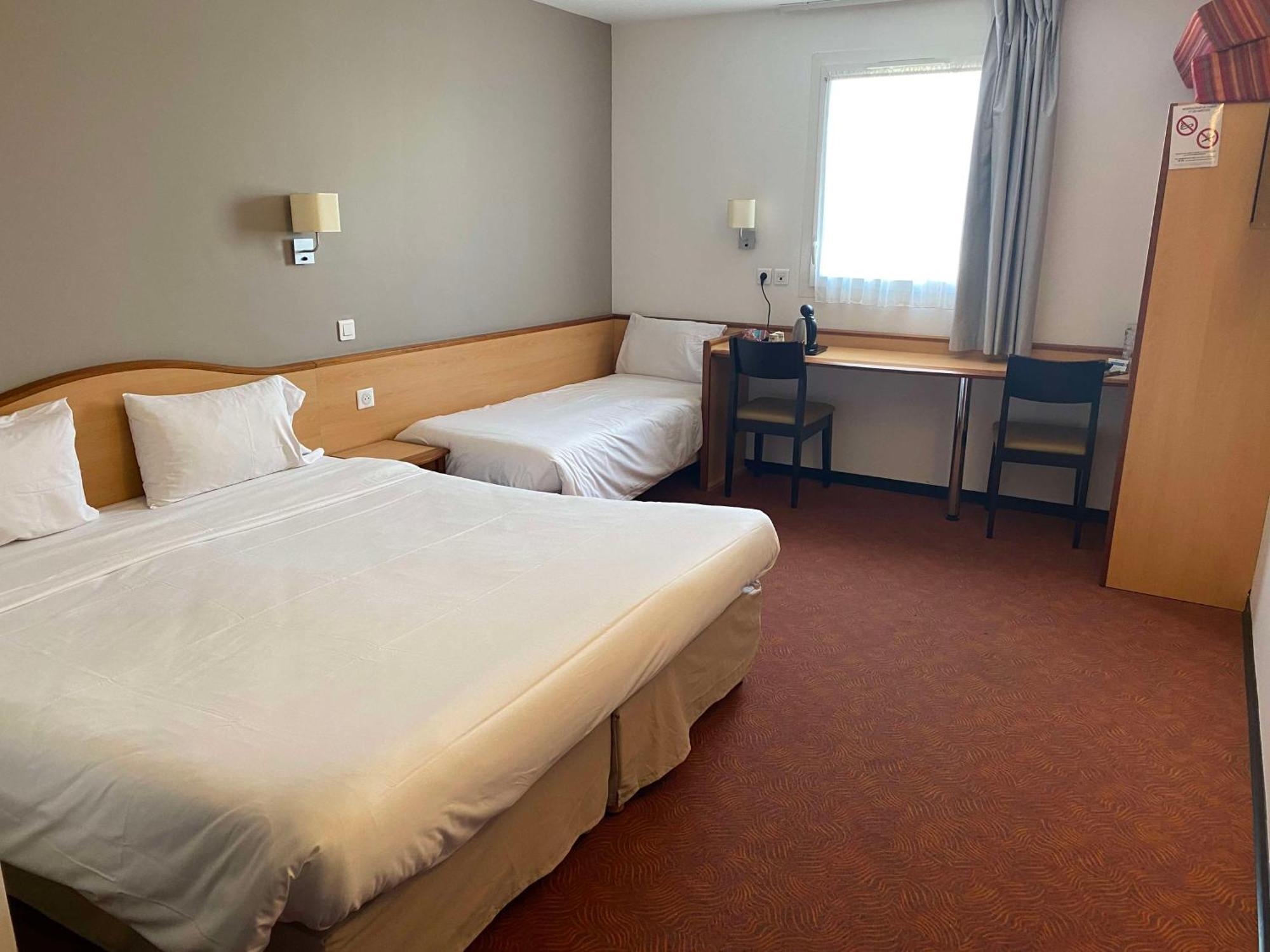 Brit Hotel Confort Montauban Zewnętrze zdjęcie