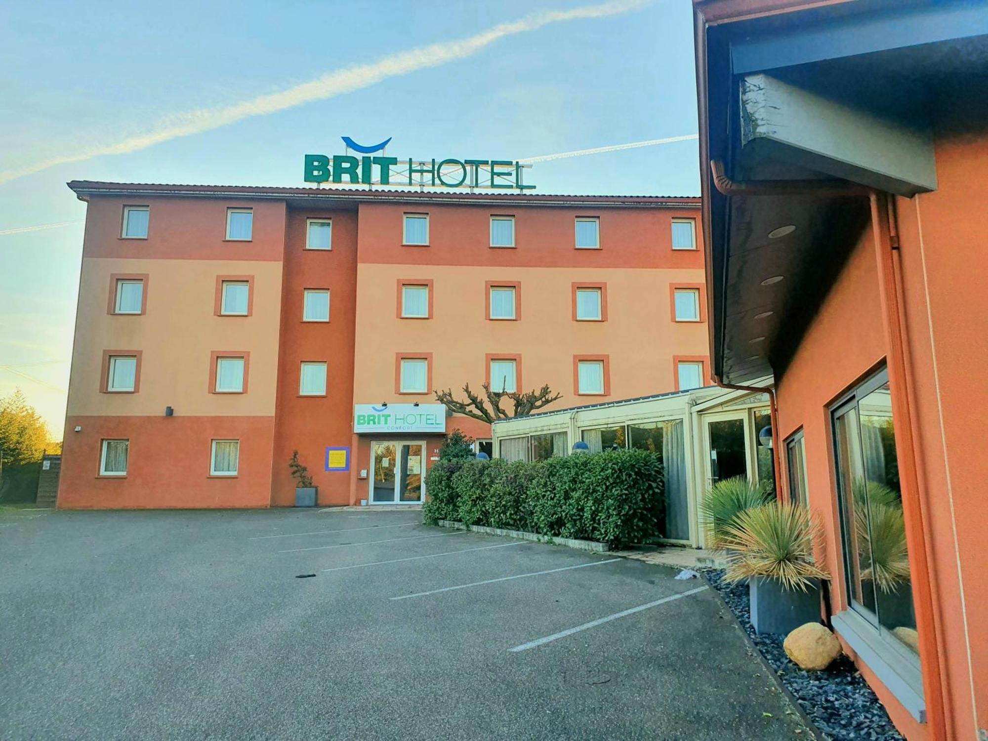 Brit Hotel Confort Montauban Zewnętrze zdjęcie