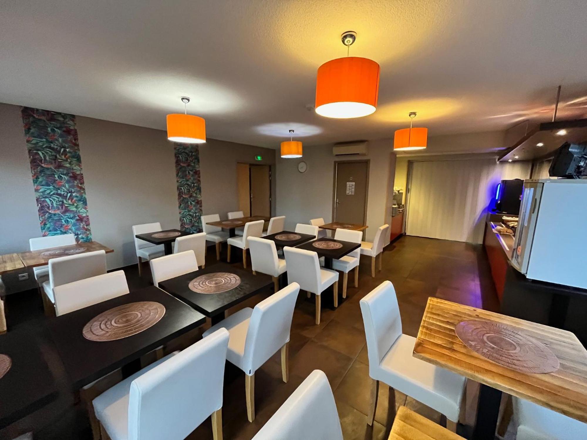 Brit Hotel Confort Montauban Zewnętrze zdjęcie