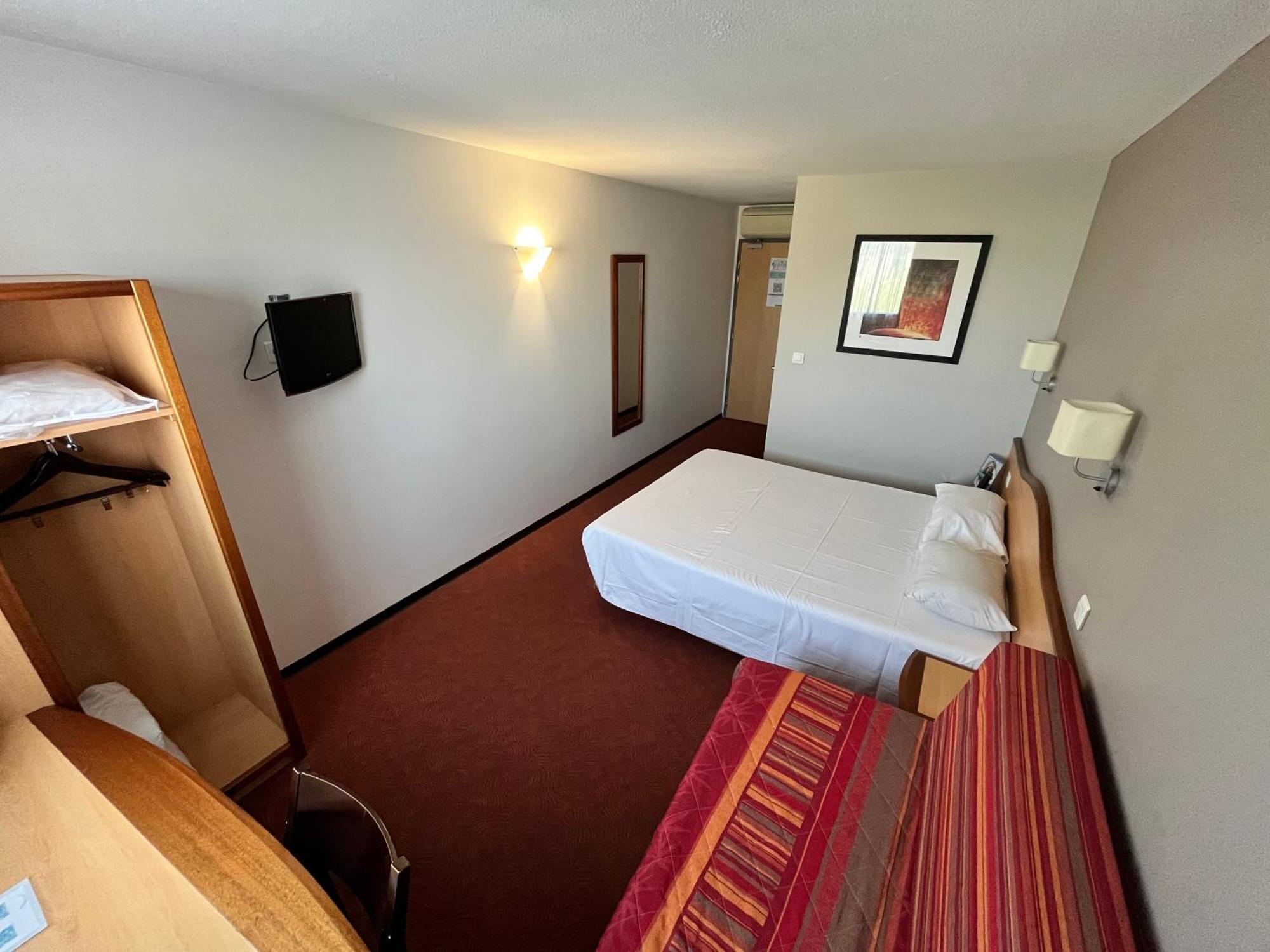 Brit Hotel Confort Montauban Zewnętrze zdjęcie