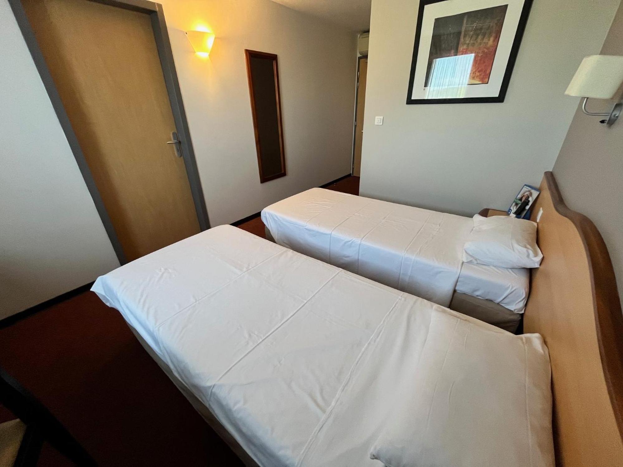 Brit Hotel Confort Montauban Zewnętrze zdjęcie