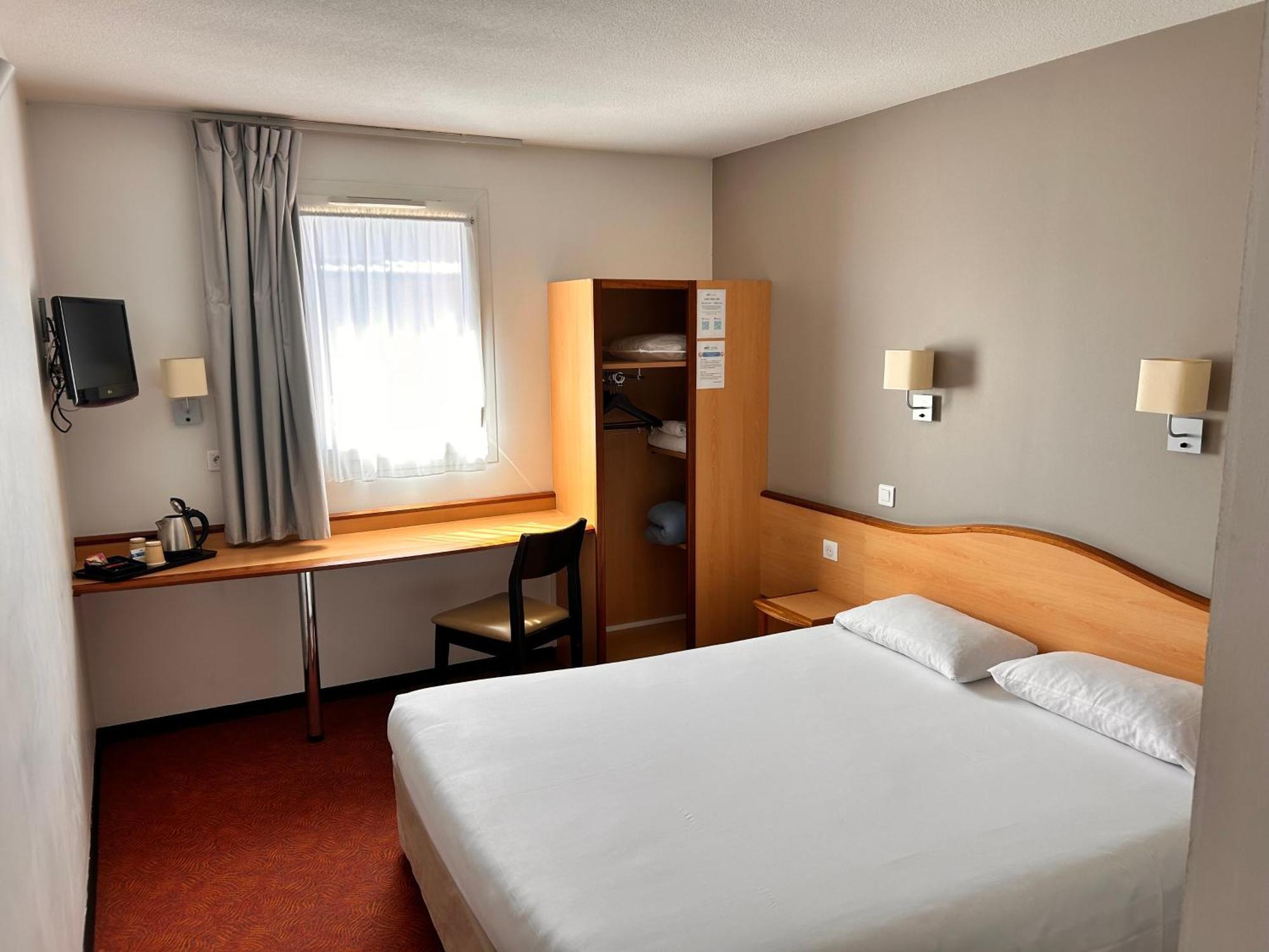 Brit Hotel Confort Montauban Zewnętrze zdjęcie