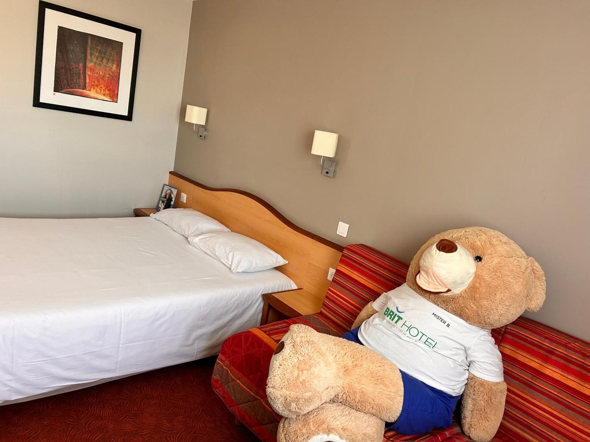 Brit Hotel Confort Montauban Zewnętrze zdjęcie